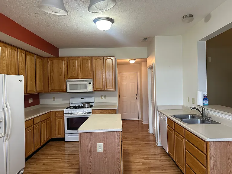 4540 Sugar Bay Ln — Photo 11