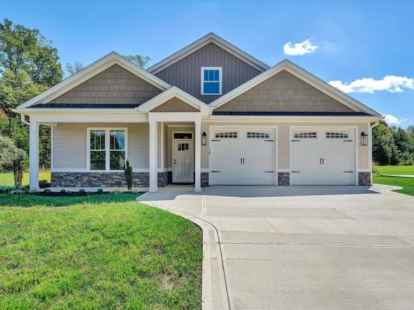 72 Carriage Homes Dr, Moneta, VA 24121