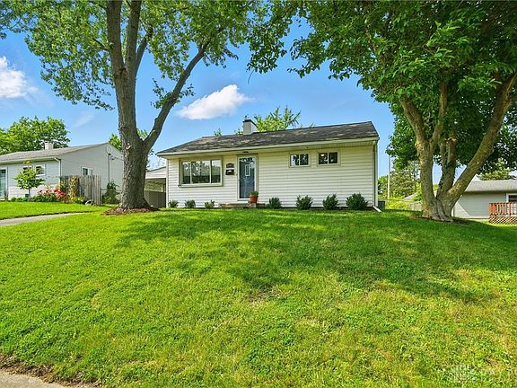 3rd image of 2389 Fields Ave