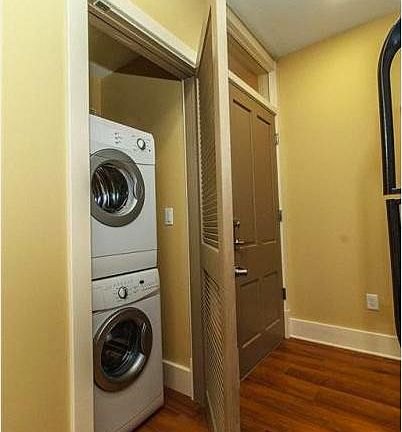2nd image of 102 E Main St APT 207