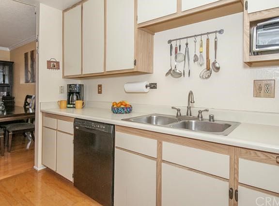 5th image of 440 Golden Springs Dr Unit B