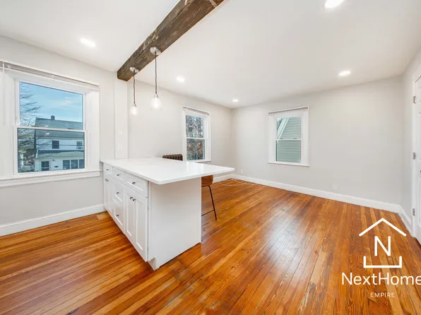 89-14 250th Street image 4 of 10