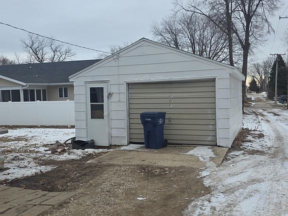 3rd image of 360 N Albright Ave