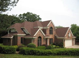 1904 SW Indian Woods Ln, Topeka, KS 66611