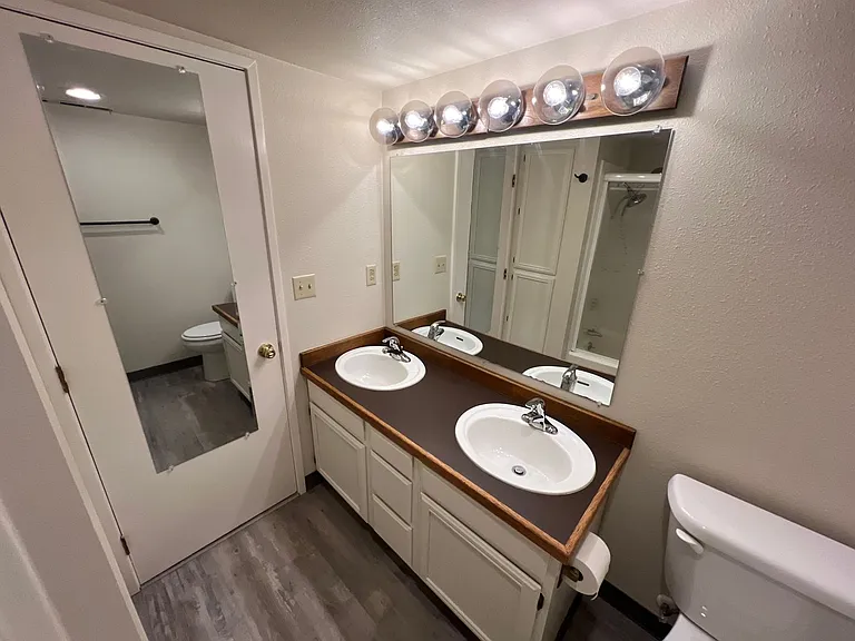 3566 Halifax Sq SE #13 — Photo 8