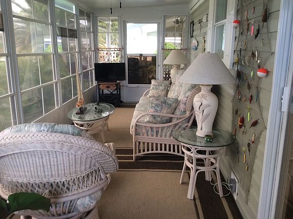 5th image of 1115 Oriole Cir