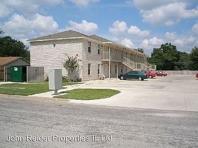 1st image of 107 W Dove Ln APT 205