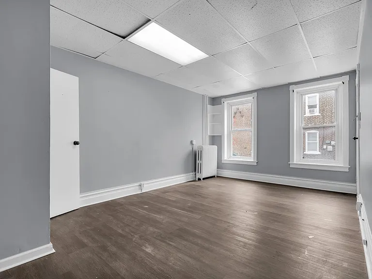 1428 W Gordon St — Photo 9