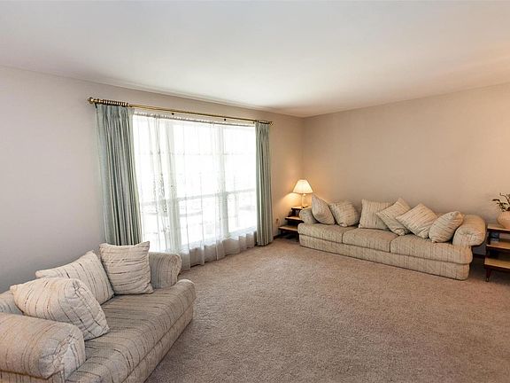 Large formal living room Newer Carpeting (July 2018)