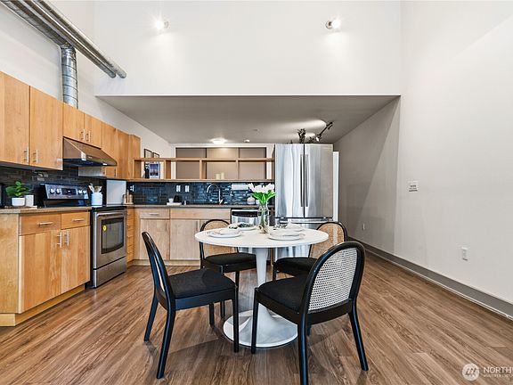 4th image of 2015 Terry Avenue #406