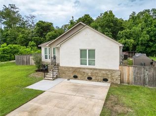 22167 Moss St, Ponchatoula, LA 70454