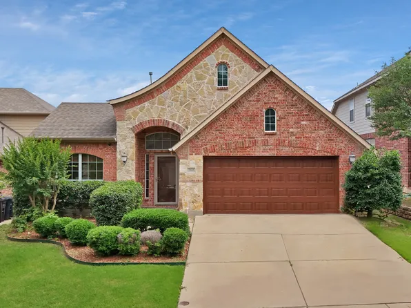 760 Red Elm Ln, Fort Worth, TX 76131