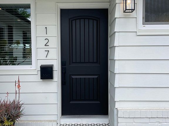 2nd image of 127 Coralie Way