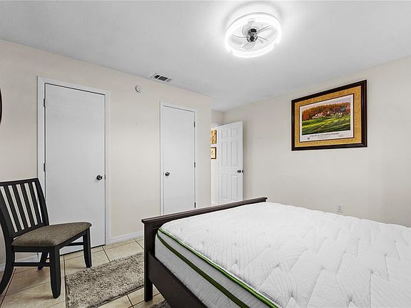 4th image of 182 Boundary Blvd APT B