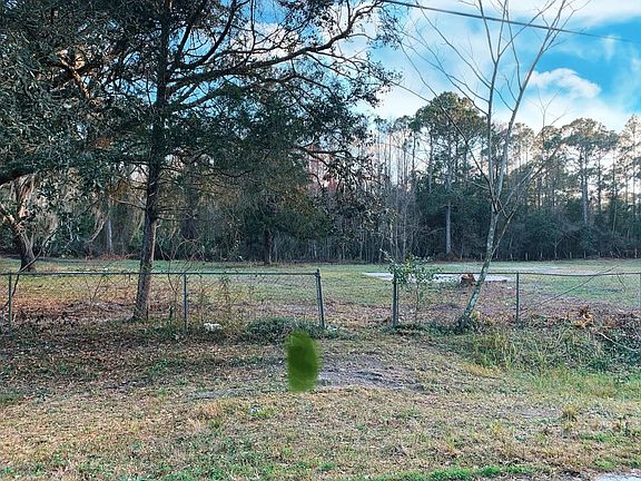 3rd image of 359 Sleepy Hollow Dr