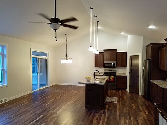 2nd image of 300 Pine Hills Dr