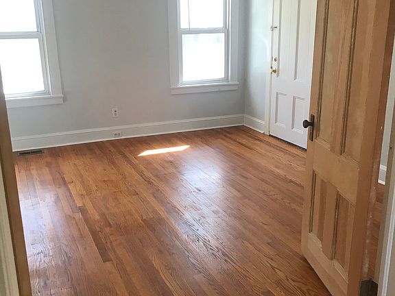 3rd image of 27 James St Floor 2