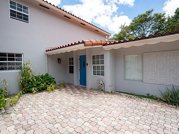 4th image of 5613 Pierce St #1