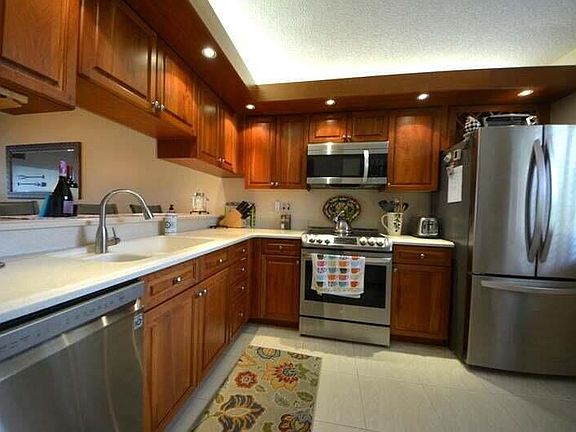 2nd image of 2401 Marina Isle Way APT 105