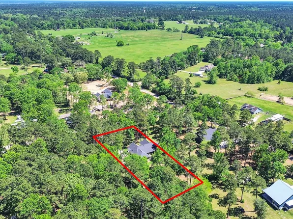 9 Prescott Dr, New Waverly, TX 77358