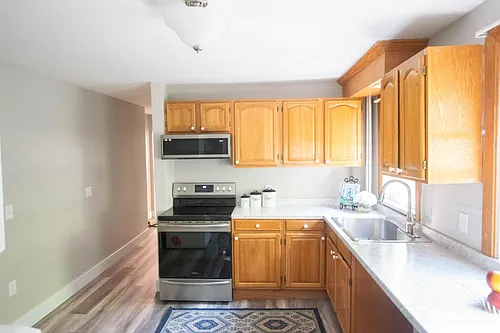 52 Elmwood St #B Photo 1