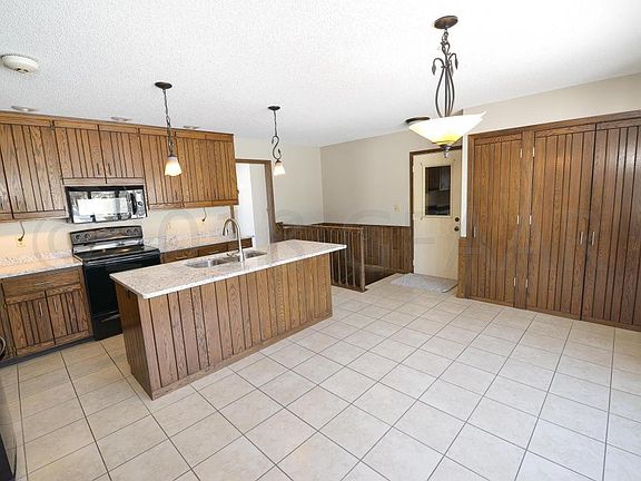 2nd image of 613 Schroeder Dr