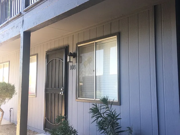 3700 N Fairview Ave — Photo 12