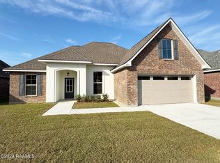 124 Arrowwood Rd, Youngsville, LA 70592