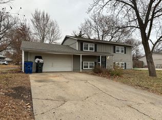 2002 Clare Rd, Lawrence, KS 66046