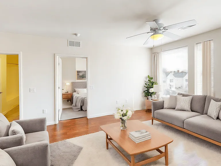 Legacy Pointe at Poindexter Apartments — Photo 8