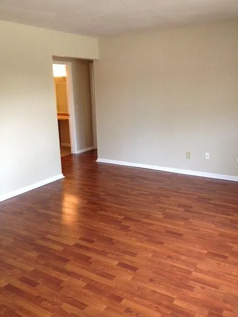 2 bed, 950 sqft, $850 — Photo 3
