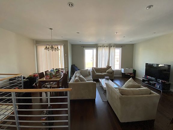 5th image of 414 W Orange Ave
