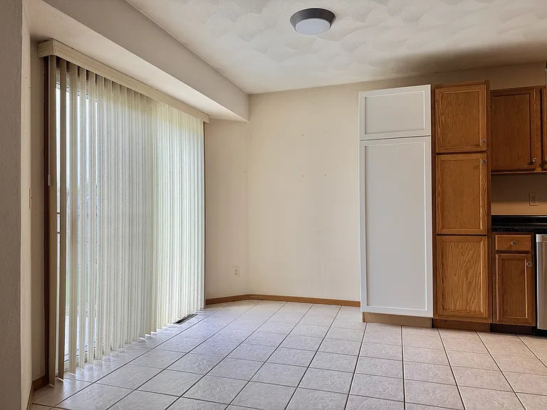809 Wynstone Way — Photo 11