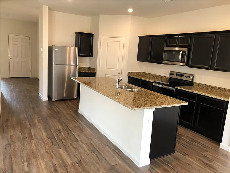 6521 Trident Ct — Photo 6