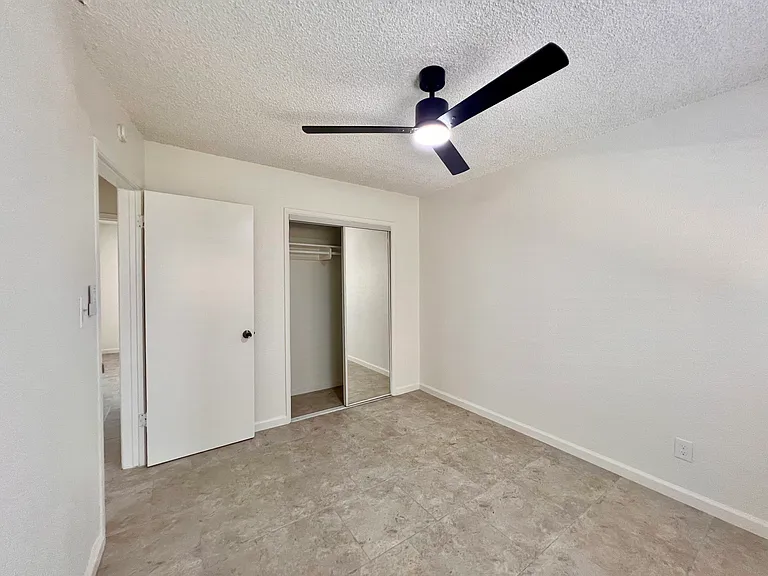 Bedroom (2)