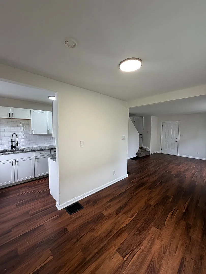 1290 East 25th Avenue — Photo 4