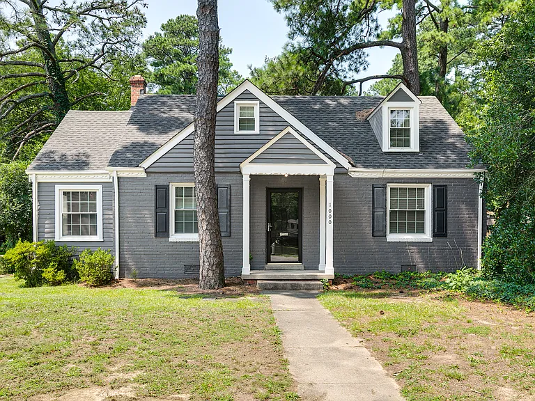 1000 Pepper Ave — Photo 2