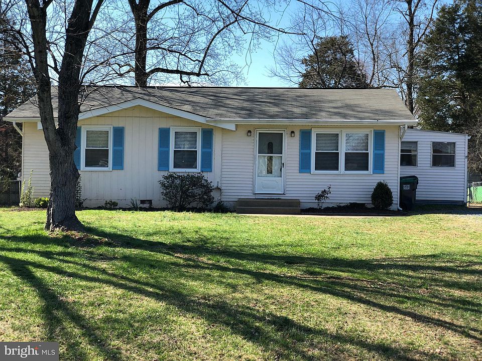 1st image of 104 Lark Ln