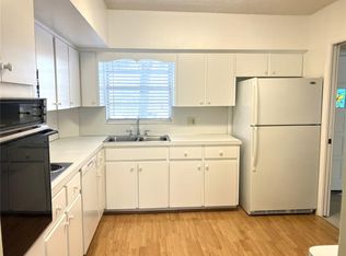 2417 Persian Dr APT 37, Clearwater, FL 33763