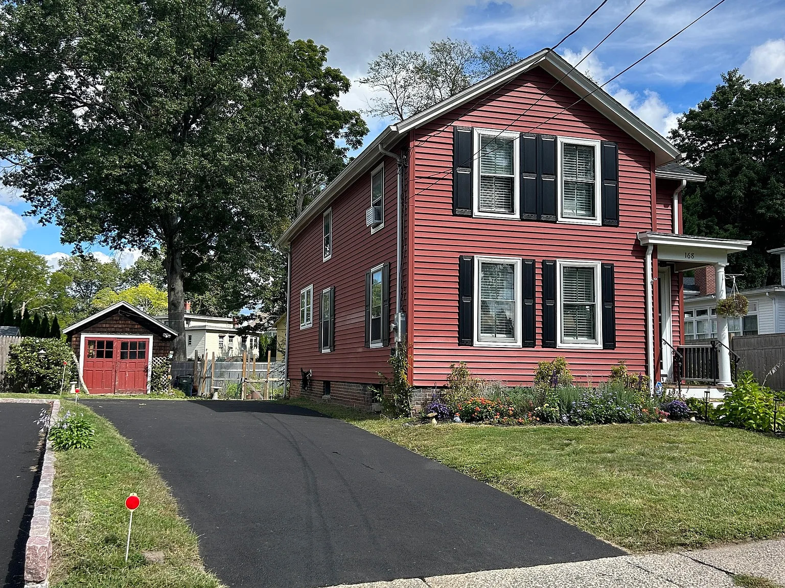 3 bed, 1.5 bath, 1390 sqft, $3,800 — Photo 3