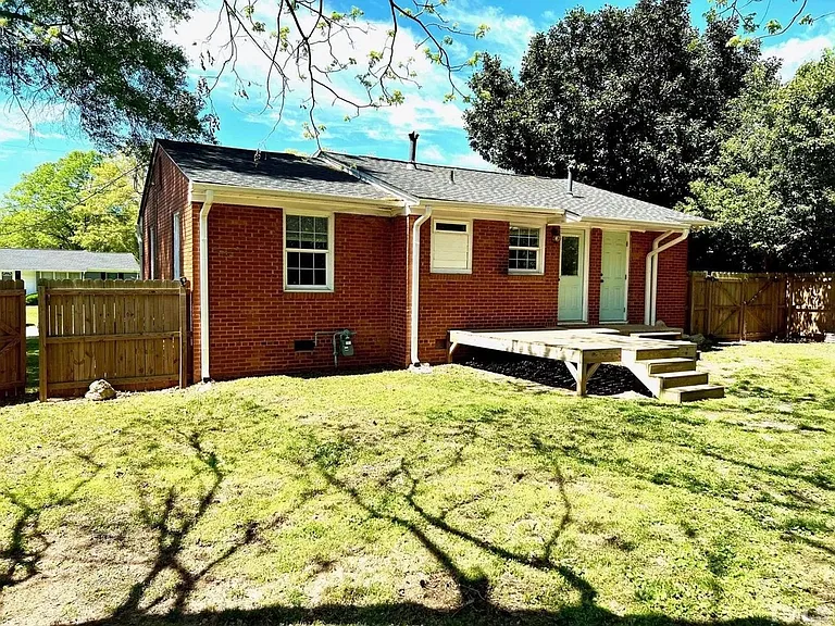 1206 Downing Rd — Photo 19