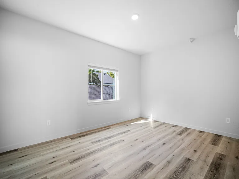 Valleyway Apartments — Photo 25