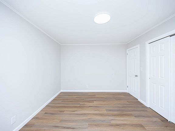 5th image of 15719 16th Ave Floor 1