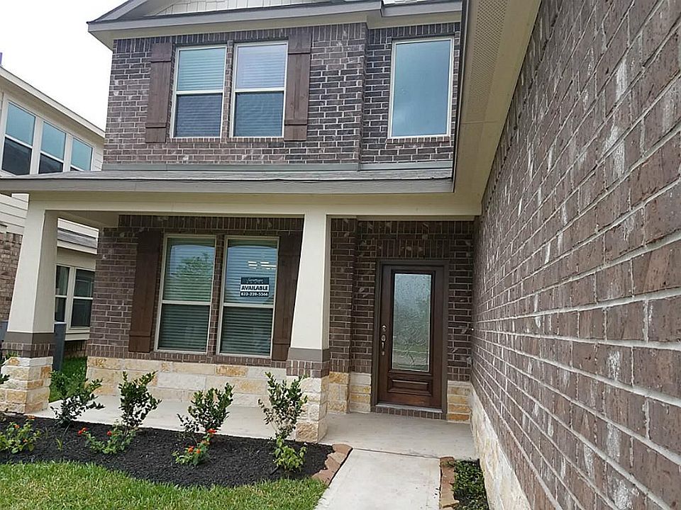 1st image of 24 Indian Palms Dr