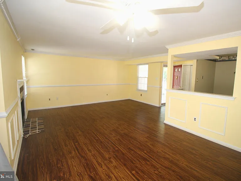 681A Rose Hollow Dr — Photo 10