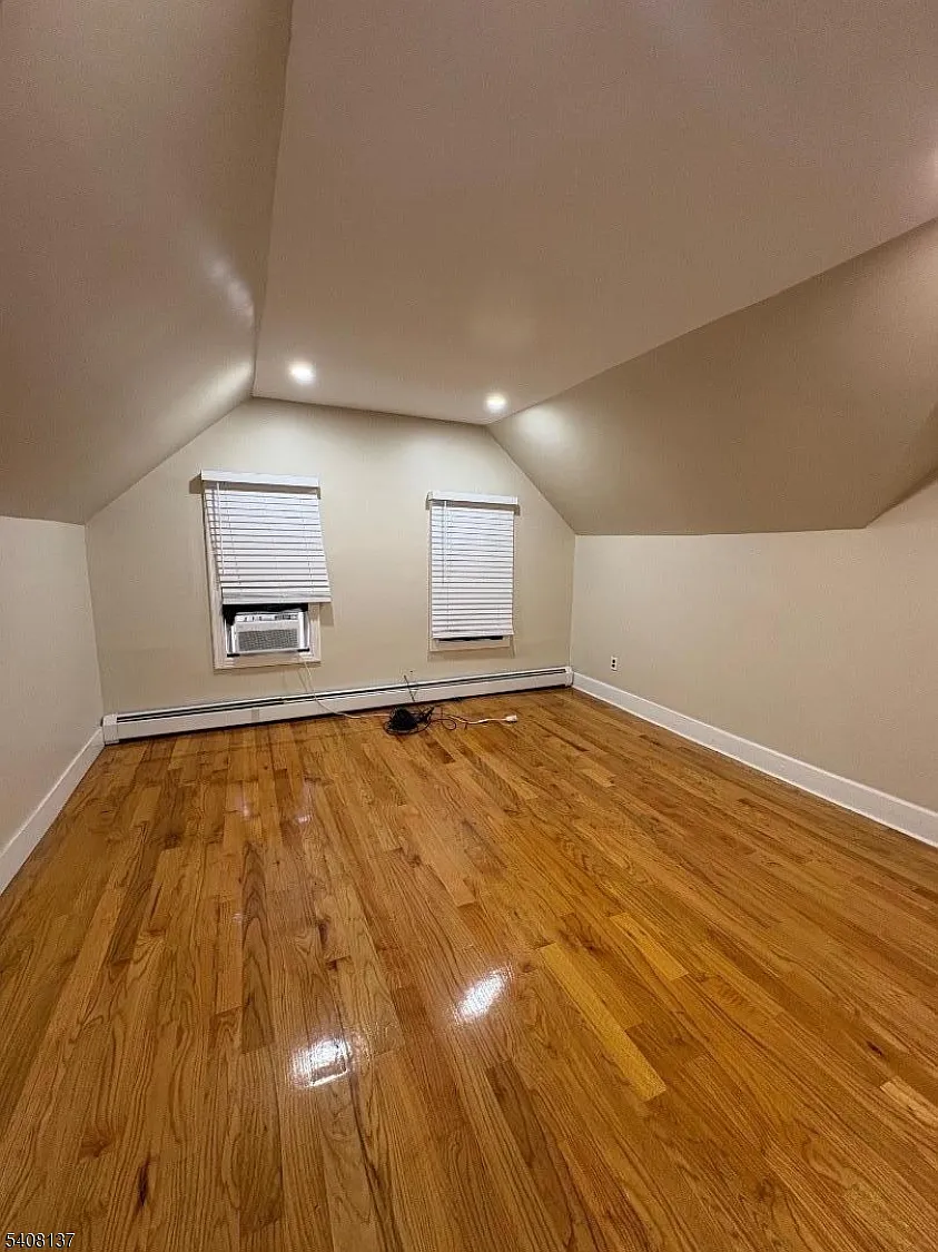 Building Photo - 121 Rutgers St #3