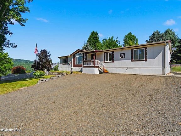 2nd image of 62 Sunny Rd