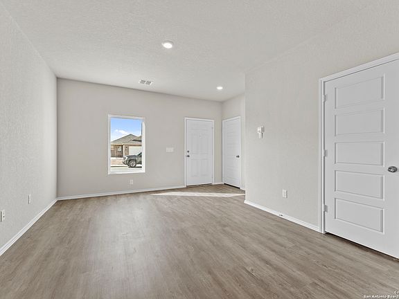 3rd image of 9720 Garnet Grove