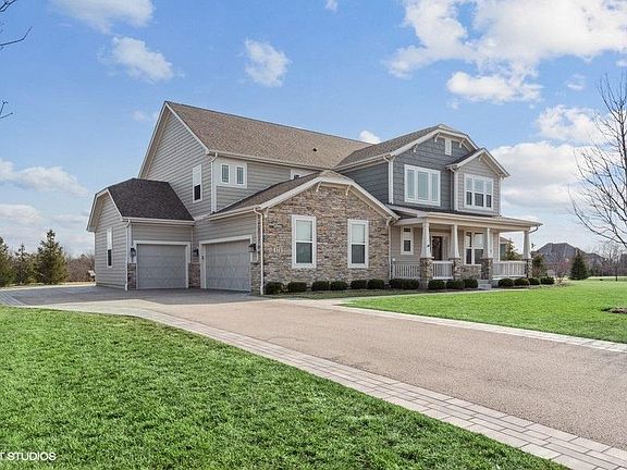 2nd image of 172 Cardinal Dr