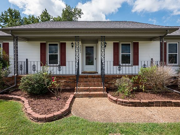 3rd image of 3893 Larchwood Dr